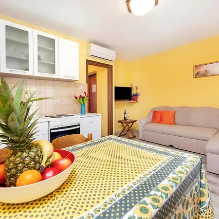 Apartments Adria Rovinj Exterior photo