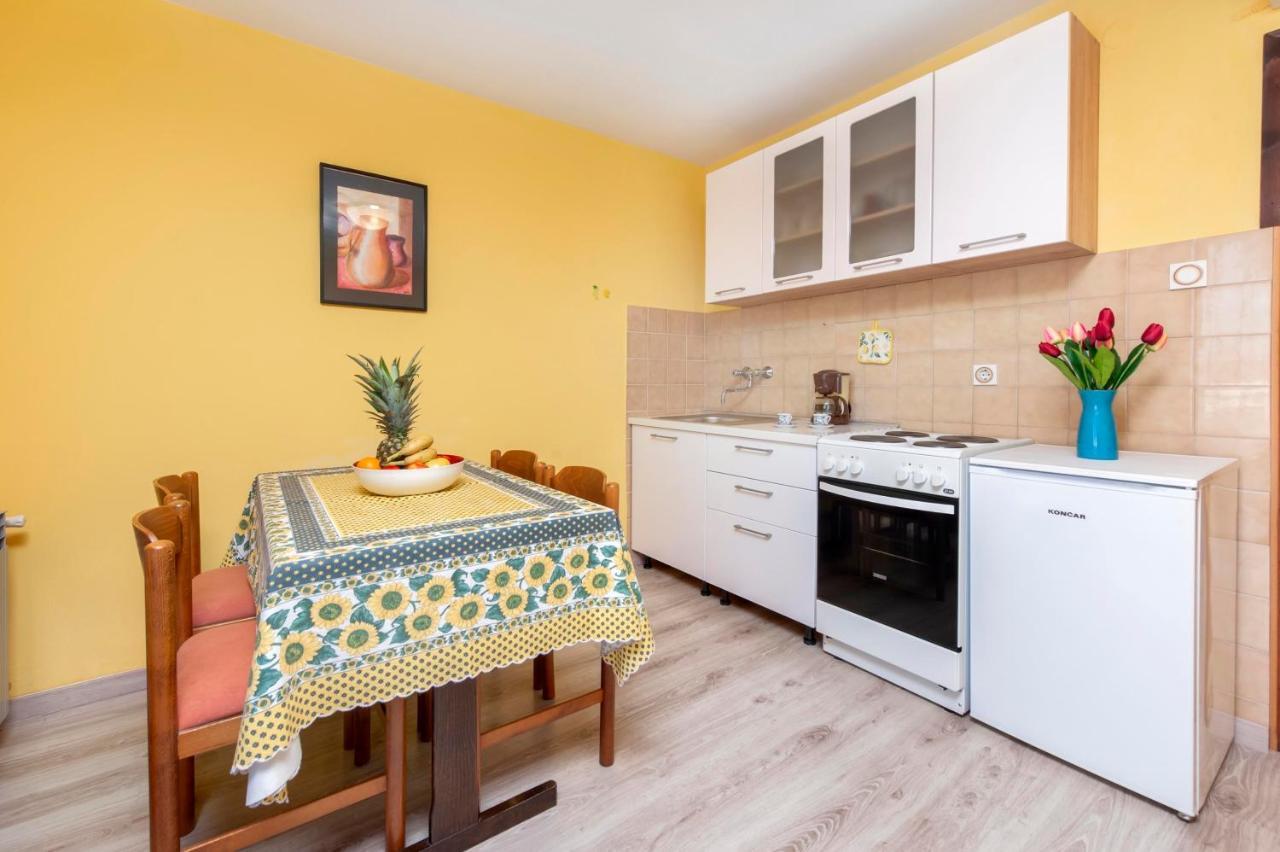 Adria Apartma